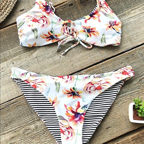 Cupshe reversible bikini - Picture 3 of 4